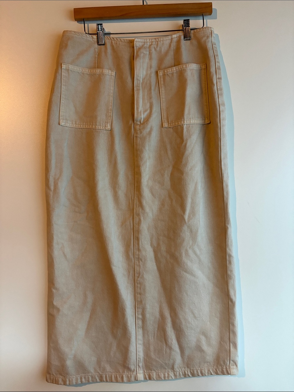 MESHKI Beige Cotton Midi Skirt Front Patch Pockets Size Large NWOT - Picture 3 of 9